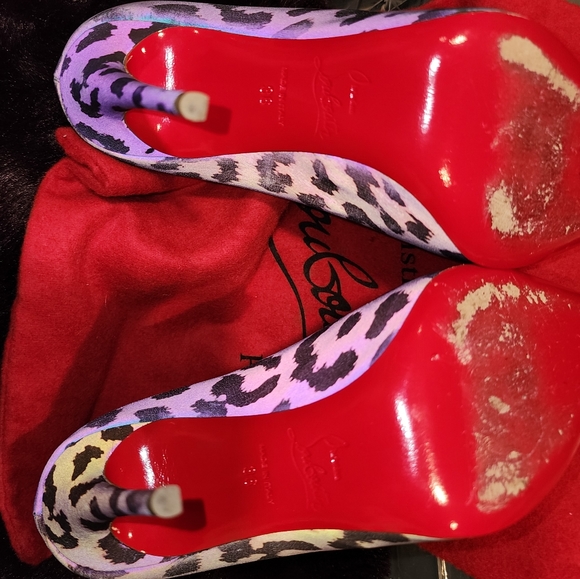 Christian Louboutin - Picture 5 of 7